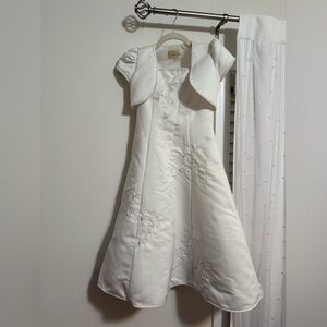 Elegant White Communion Dress with Embroidered Details